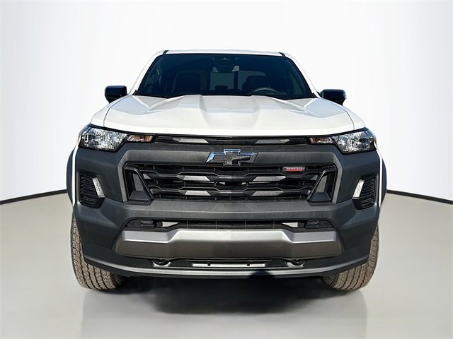 2026 Chevrolet Colorado Trail Boss photo 2
