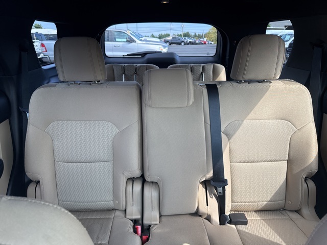 2017 Ford Explorer Base photo 19