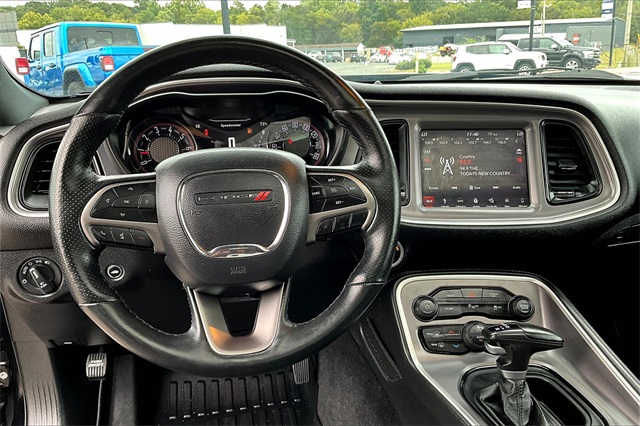 2019 Dodge Challenger SXT photo 8
