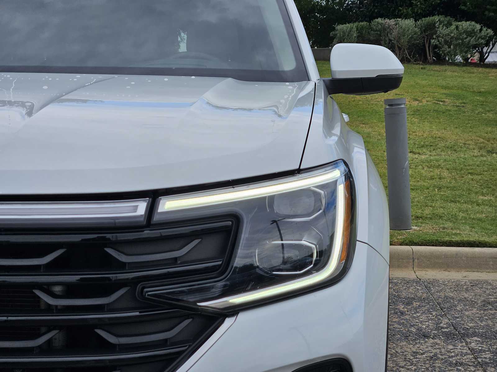 2024 Volkswagen Atlas SEL Premium R-Line photo 6