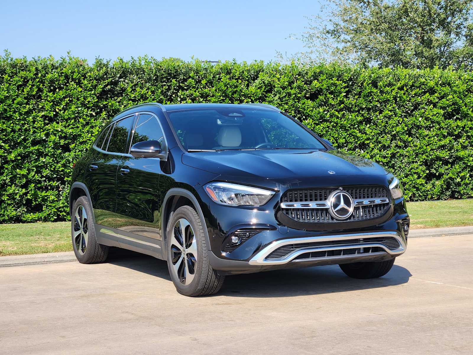 2025 Mercedes Benz GLA 250 photo 4