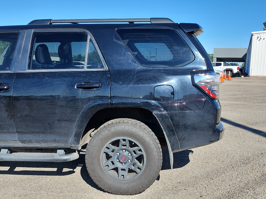 2020 Toyota 4Runner SR5 Premium photo 9