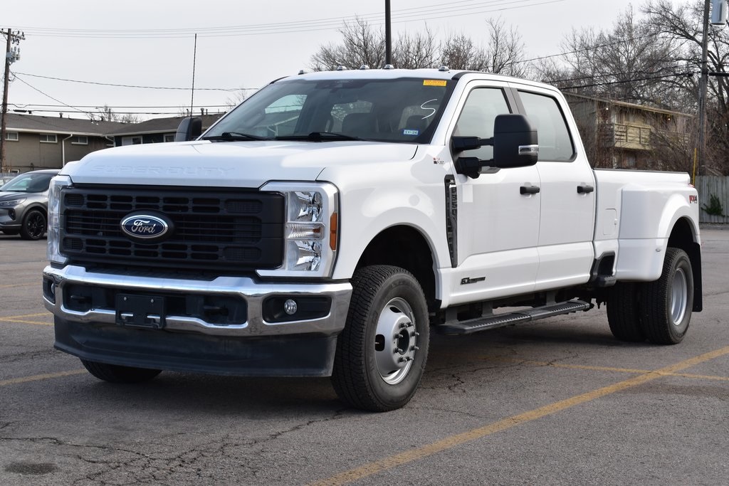2024 Ford F-350 Super Duty XL's photo