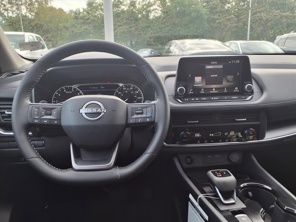 2026 Nissan Rogue SV photo 10