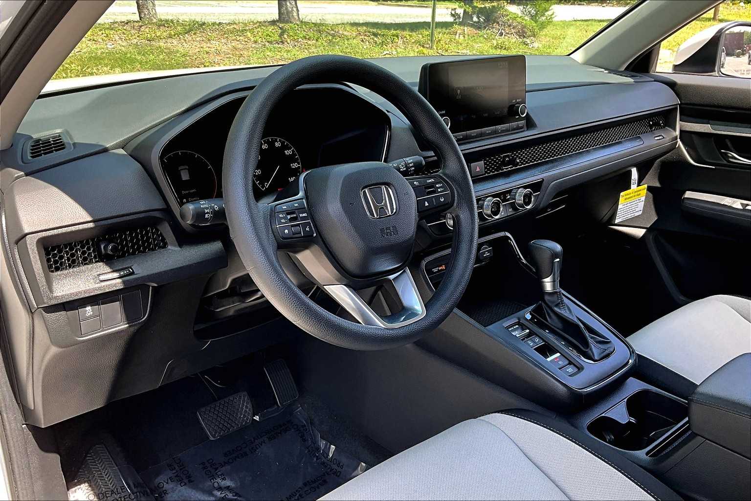 2025 Honda CR-V LX photo 16