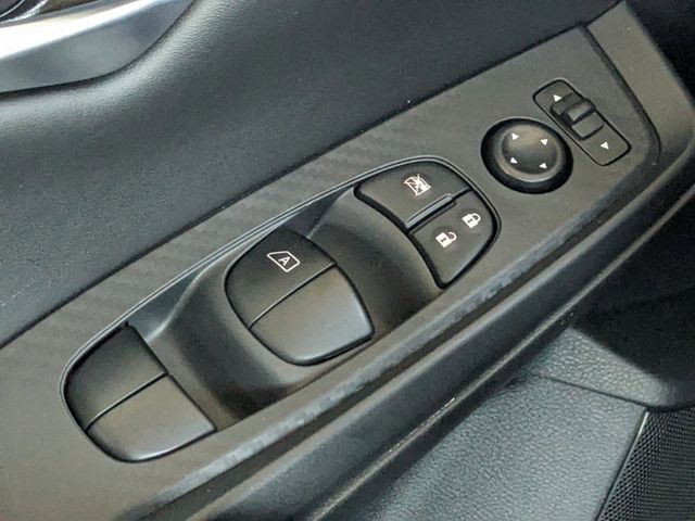 2025 Nissan Sentra SV photo 21