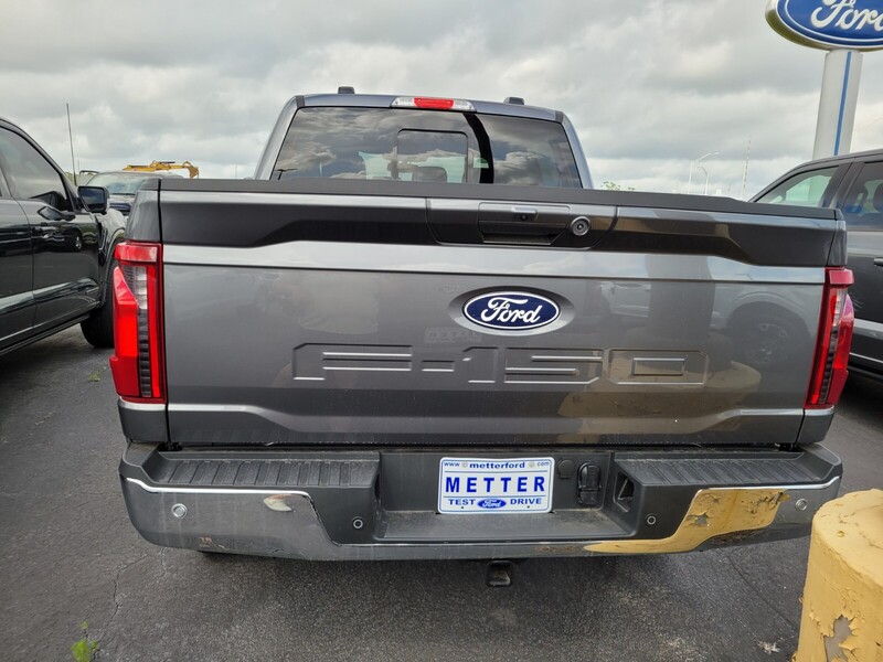 2025 Ford F-150 XLT photo 10