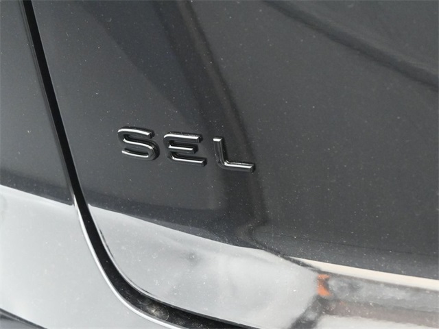 2025 Volkswagen Atlas Cross Sport SEL R-Line photo 26