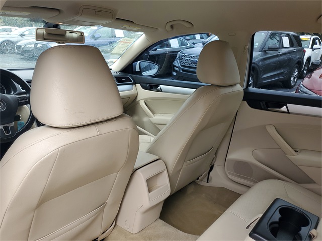 2012 Volkswagen Passat SE photo 20
