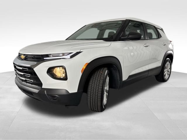 2023 Chevrolet Trailblazer LS photo 3