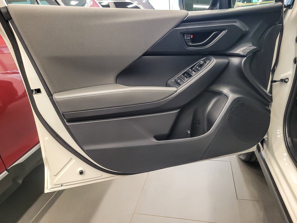 2025 SUBARU CROSSTREK - Image 14