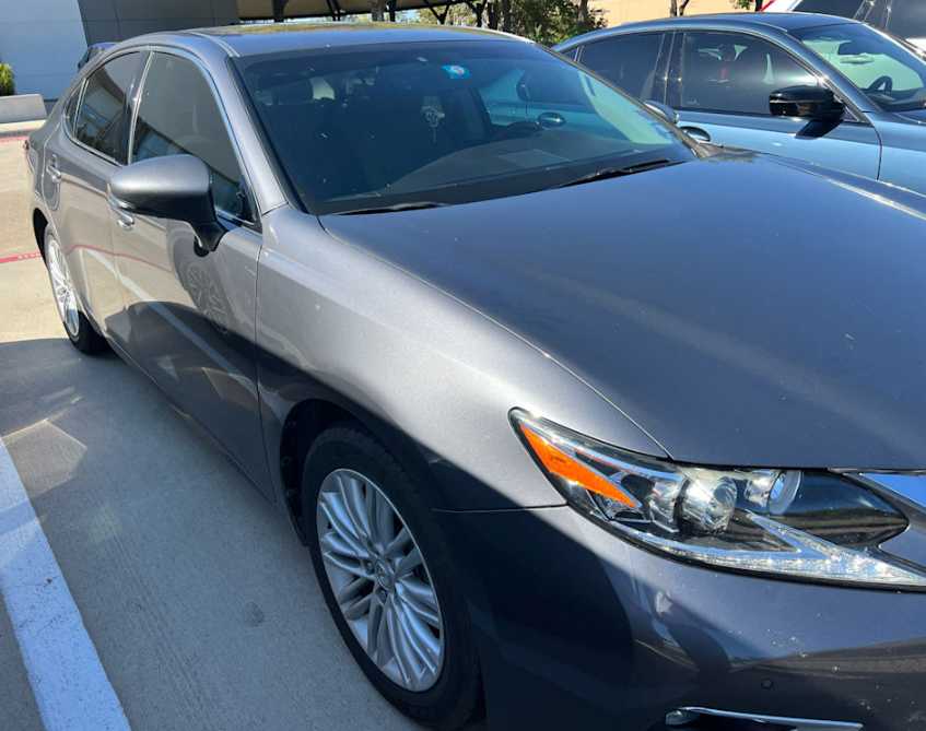 2016 Lexus ES 350 photo 2