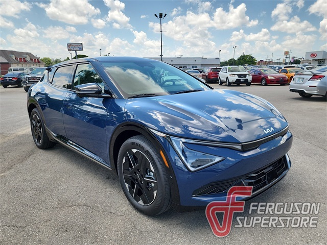 2025 Kia EV6 Wind's photo