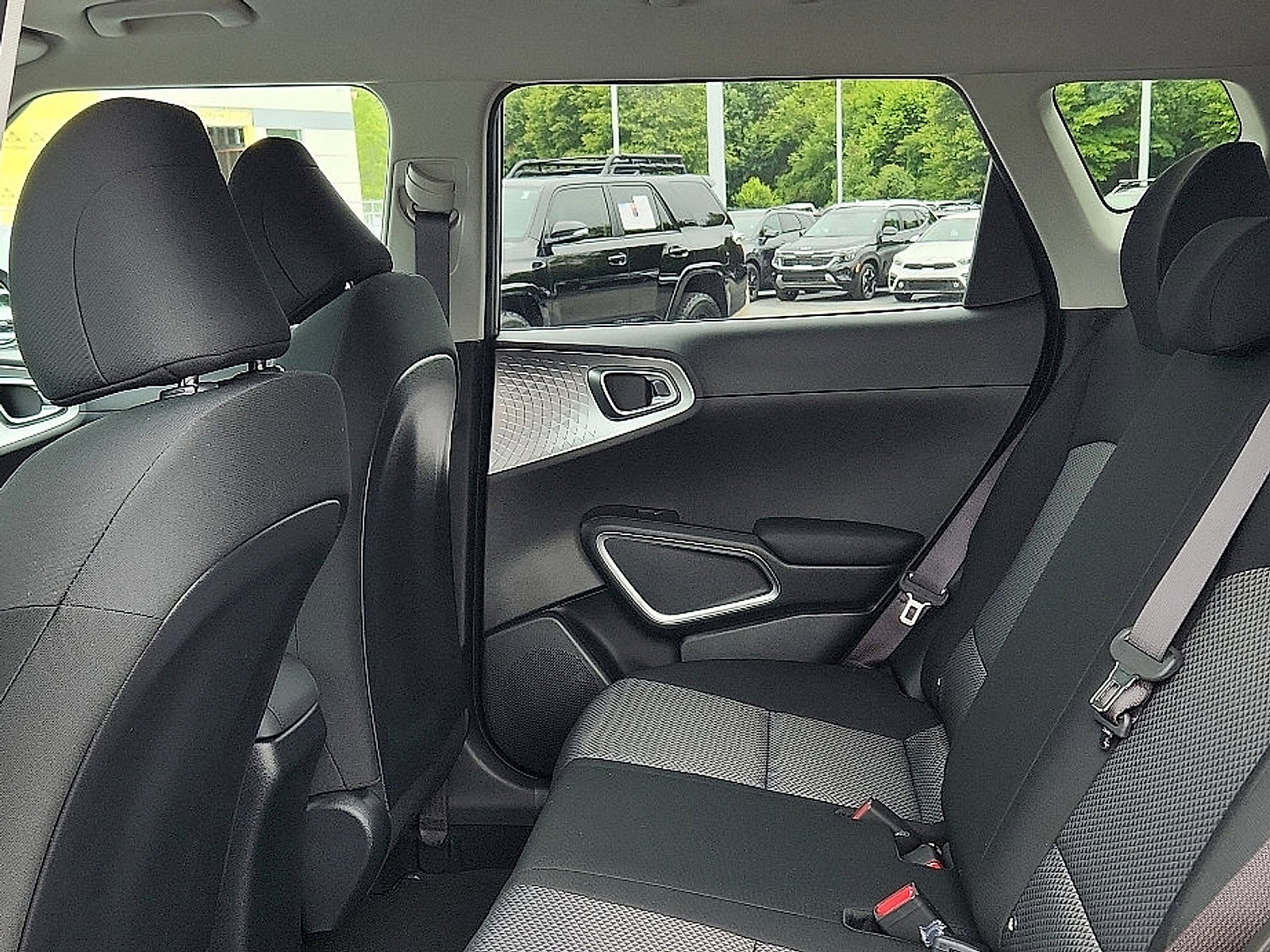 2025 Kia Soul LX photo 5