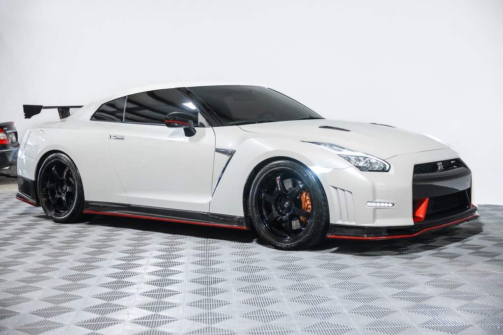 2016 Nissan GT-R Nismo photo 4