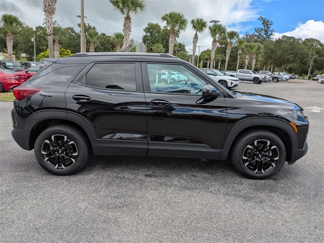 2023 Chevrolet Trailblazer LT photo 3