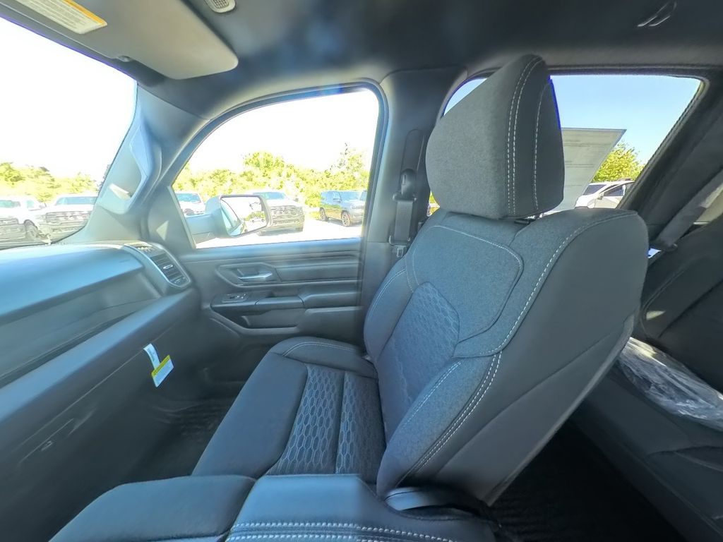 2026 Ram 1500 Warlock photo 18