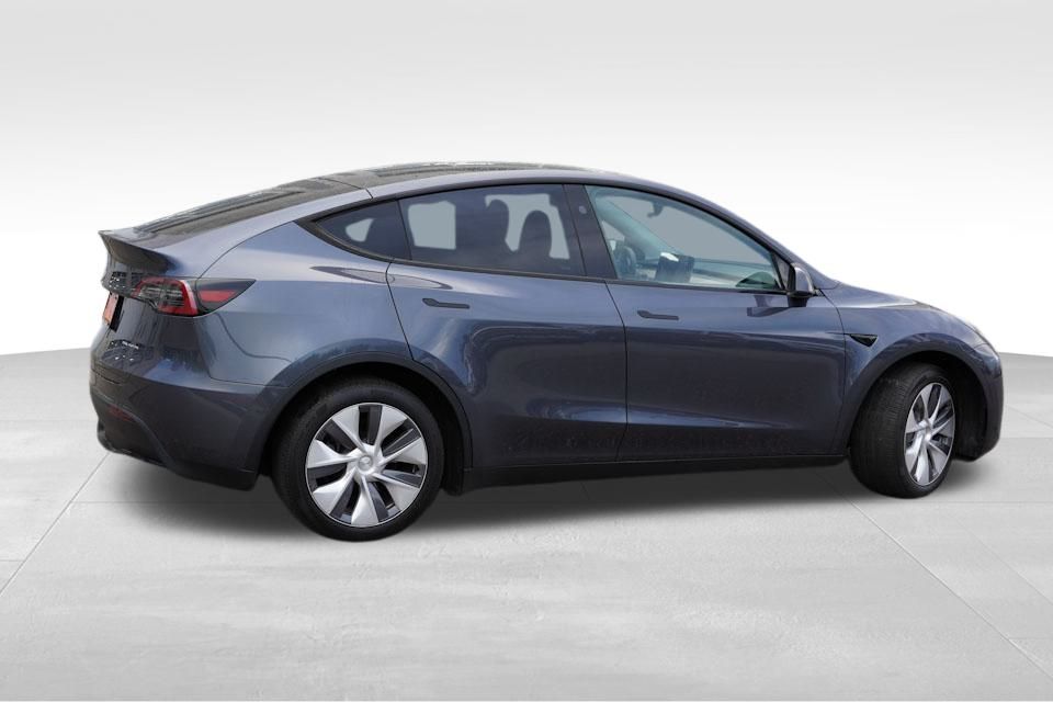 2023 Tesla Model Y Long Range photo 4