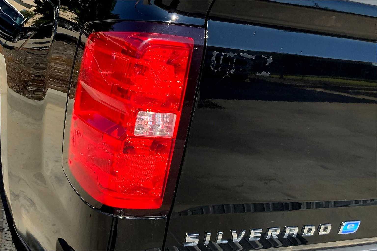 2018 Chevrolet Silverado 1500 LT photo 22