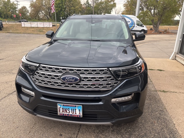 2023 Ford Explorer Limited photo 3