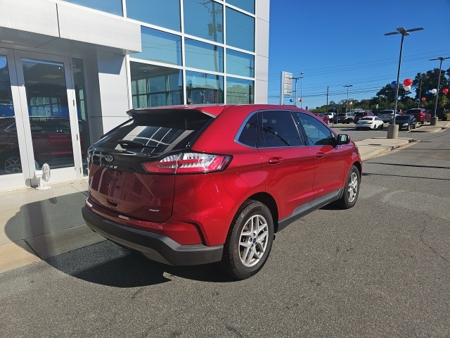 2022 Ford Edge SEL photo 3