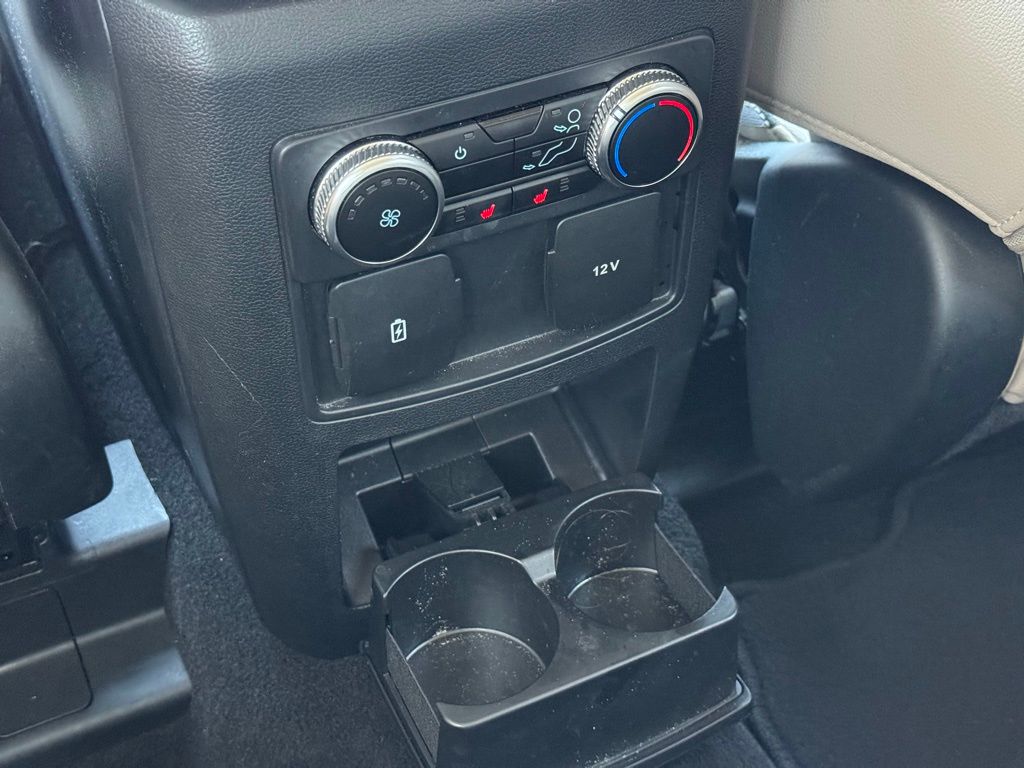 2024 Ford Explorer Limited photo 4