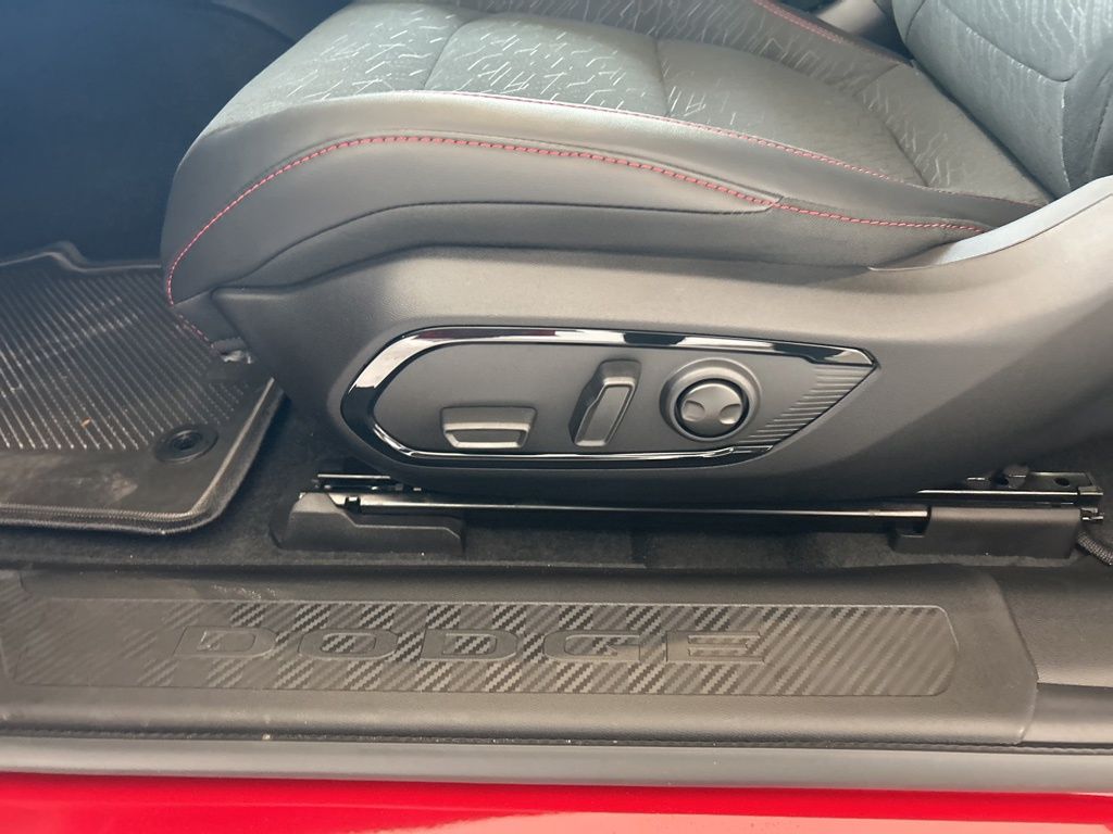 2025 Dodge Charger R/T photo 38