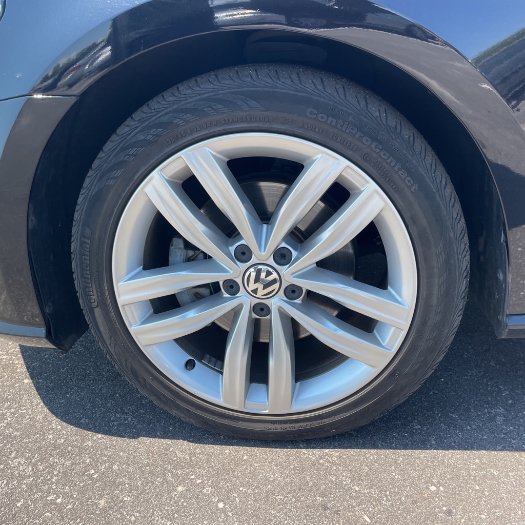 2018 Volkswagen Passat 2.0T SE photo 5