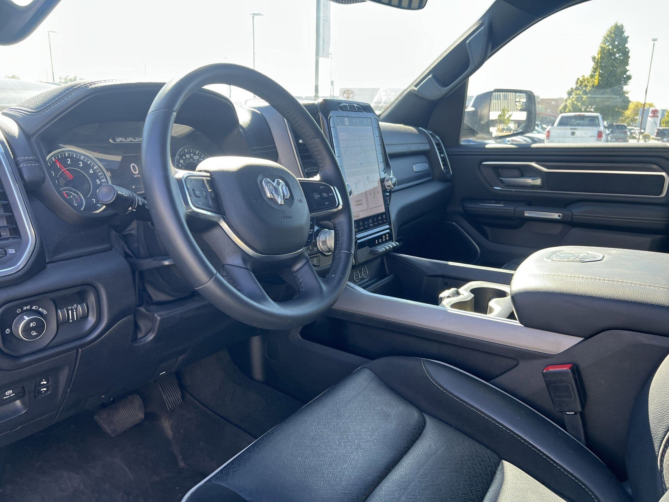 2024 Ram 1500 Laramie photo 9