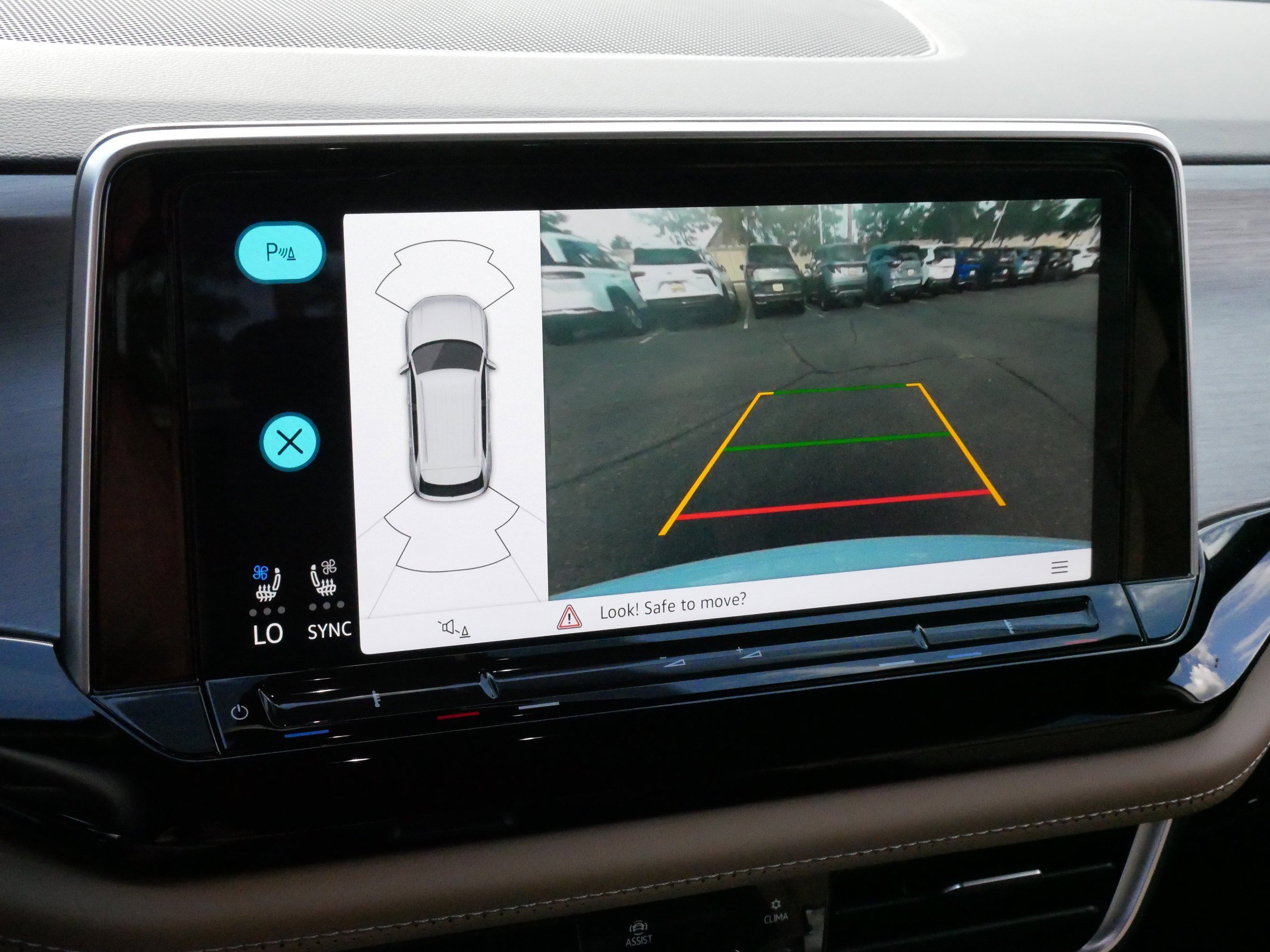 2024 Volkswagen Atlas Cross Sport SE Technology photo 26