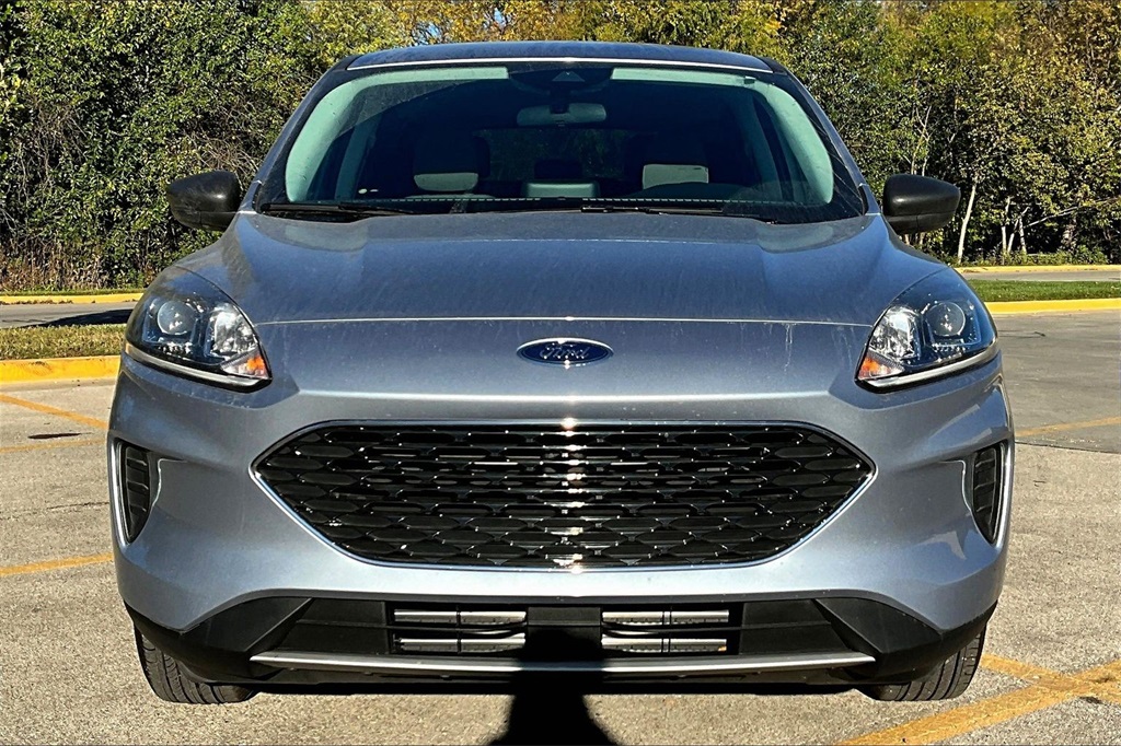 Used 2022 Ford Escape SE with VIN 1FMCU9G67NUB79696 for sale in Kansas City