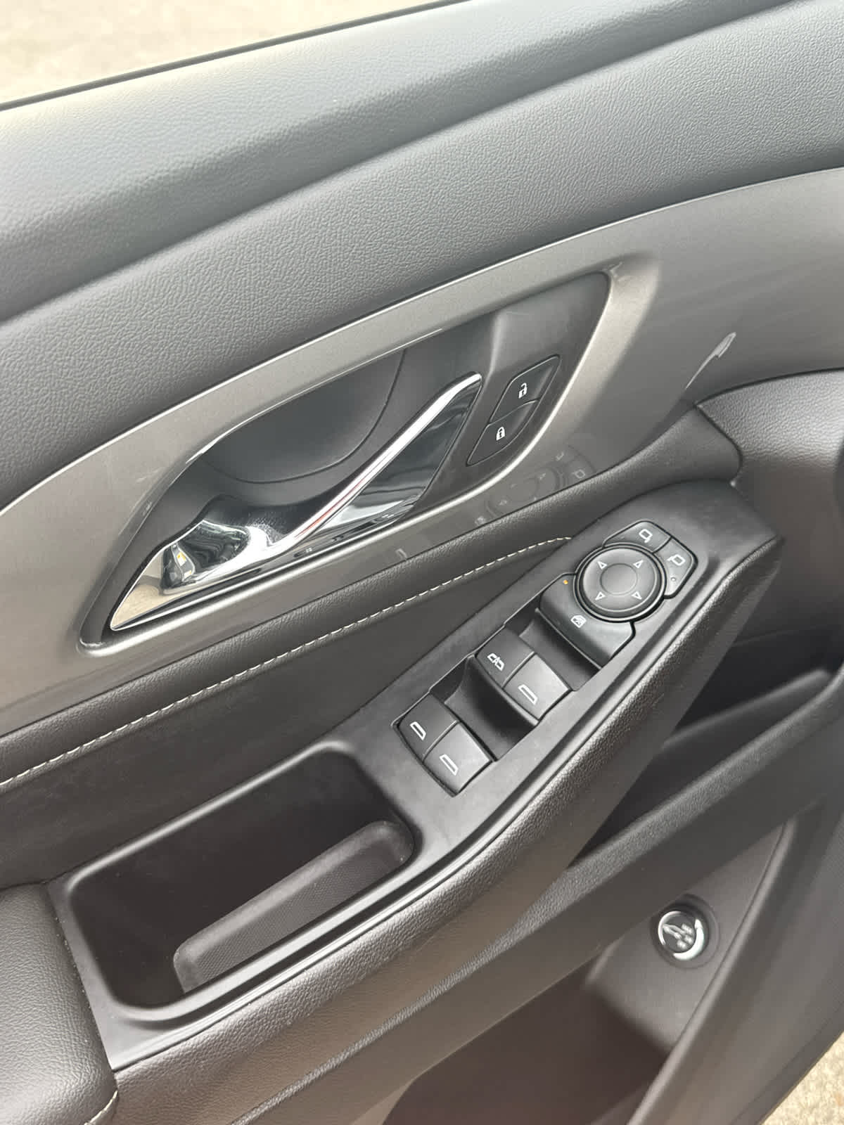 2023 Chevrolet Traverse Leather photo 14