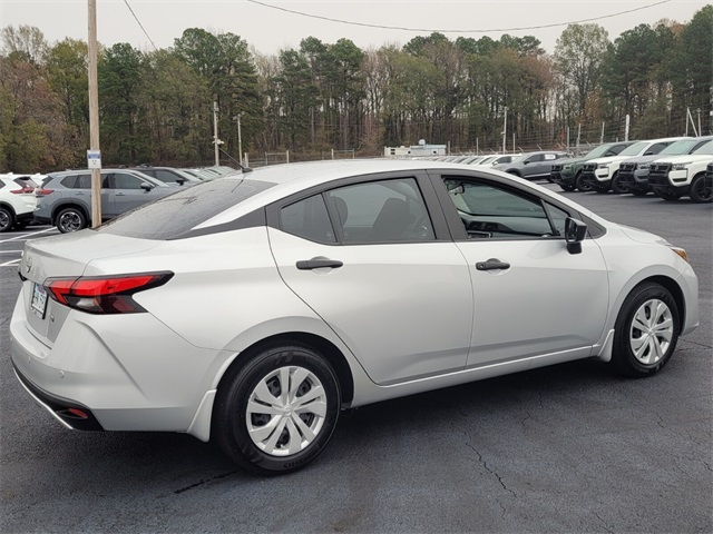 2025 Nissan Versa 1.6 S photo 3