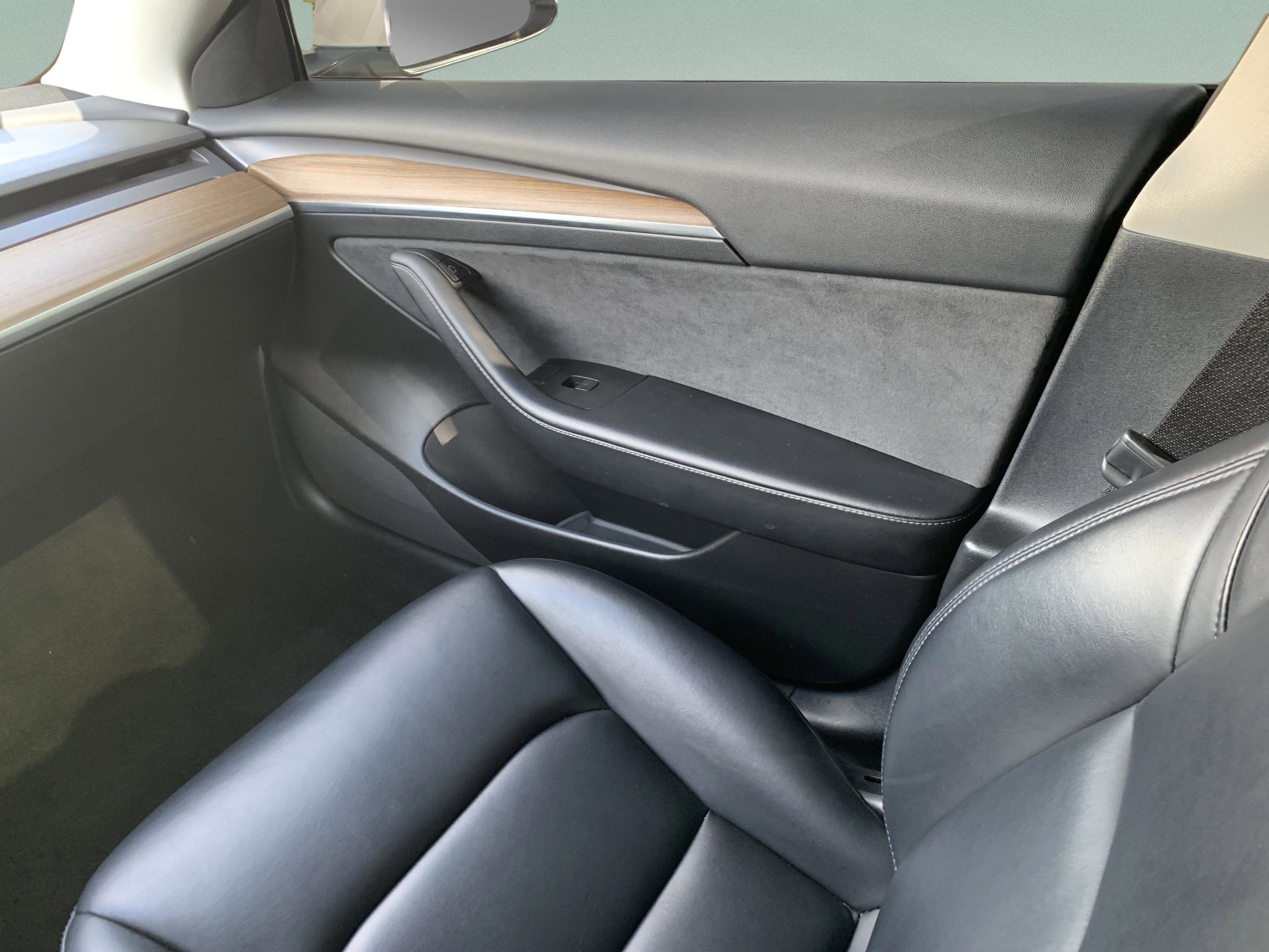 2021 Tesla Model 3 Standard Range Plus photo 19
