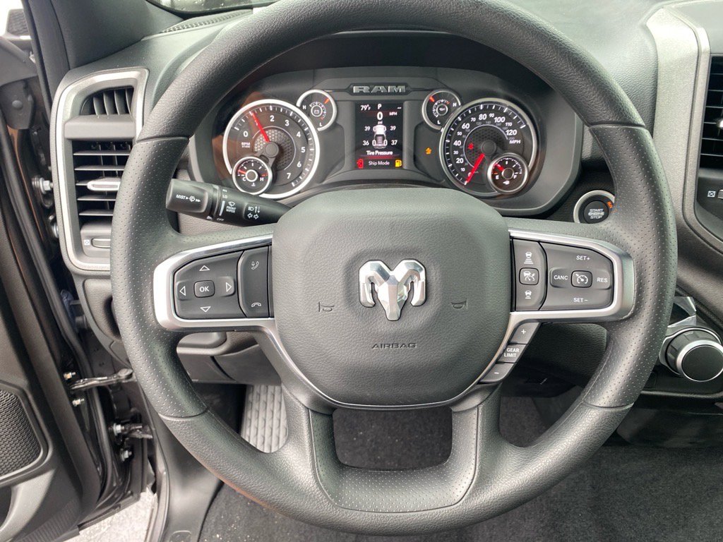 2025 Ram 1500 Tradesman photo 5