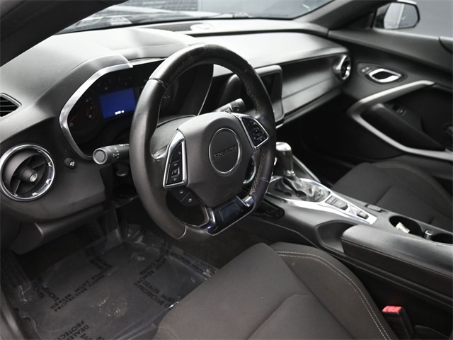 2019 Chevrolet Camaro 1LT photo 4