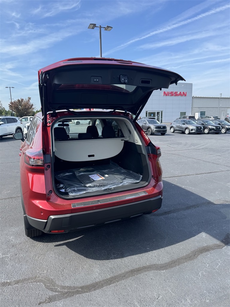 2026 Nissan Rogue SV photo 15