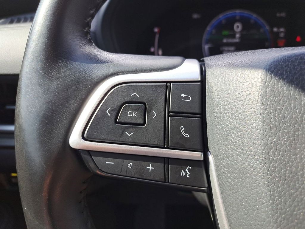 2024 Toyota Grand Highlander XLE photo 25