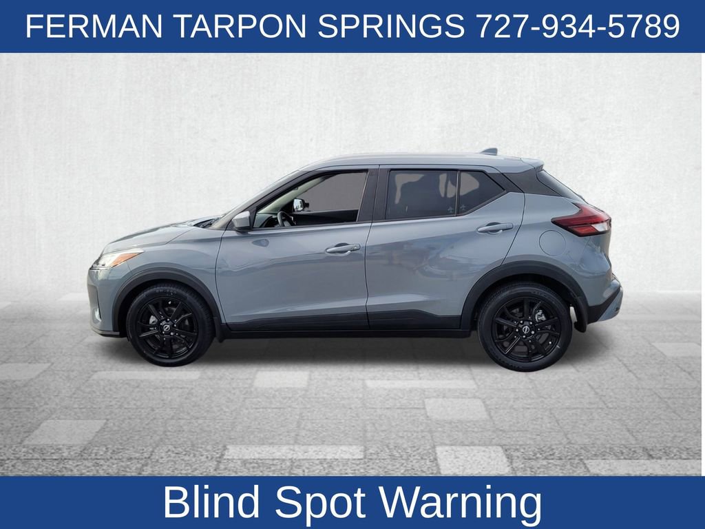 2022 Nissan Kicks SV photo 4