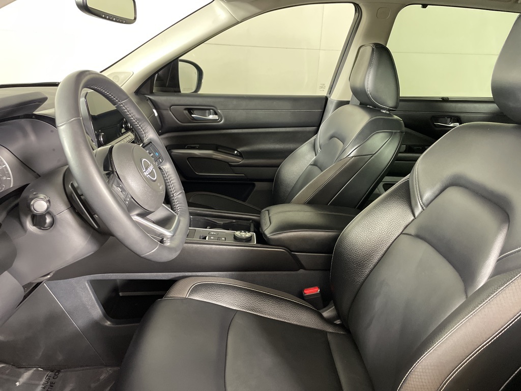 2022 Nissan Pathfinder SL photo 17