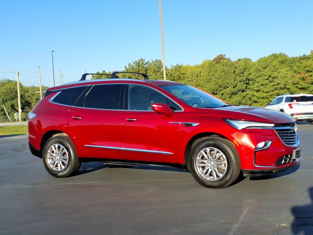 2023 Buick Enclave Essence photo 2