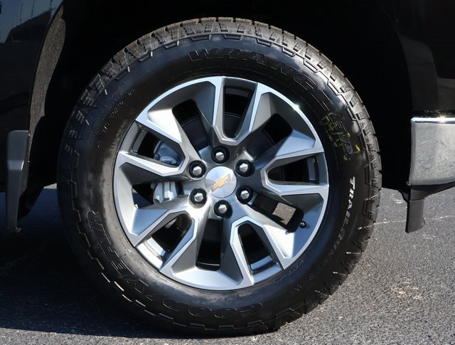 2025 Chevrolet Silverado 1500 LT photo 14