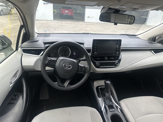 2021 Toyota Corolla LE photo 4