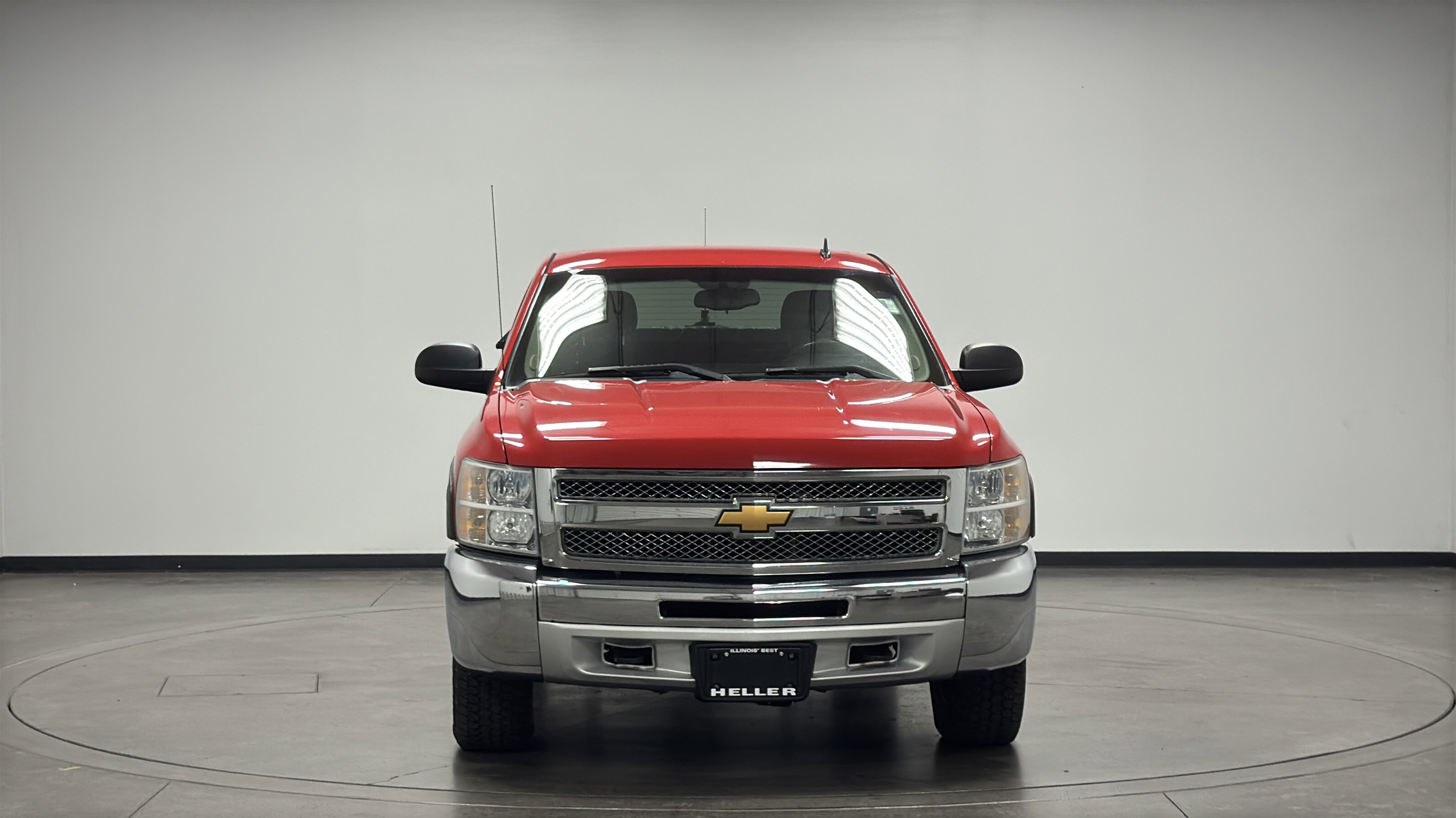 2013 Chevrolet Silverado 1500 LT photo 2