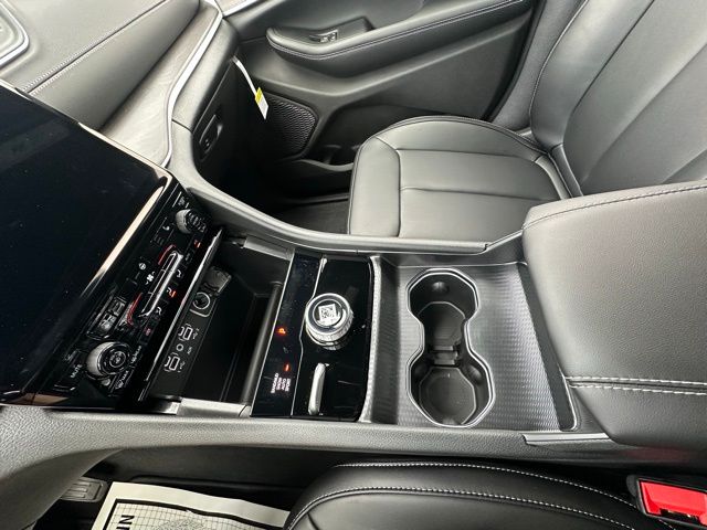 2025 Jeep Grand Cherokee Limited photo 24