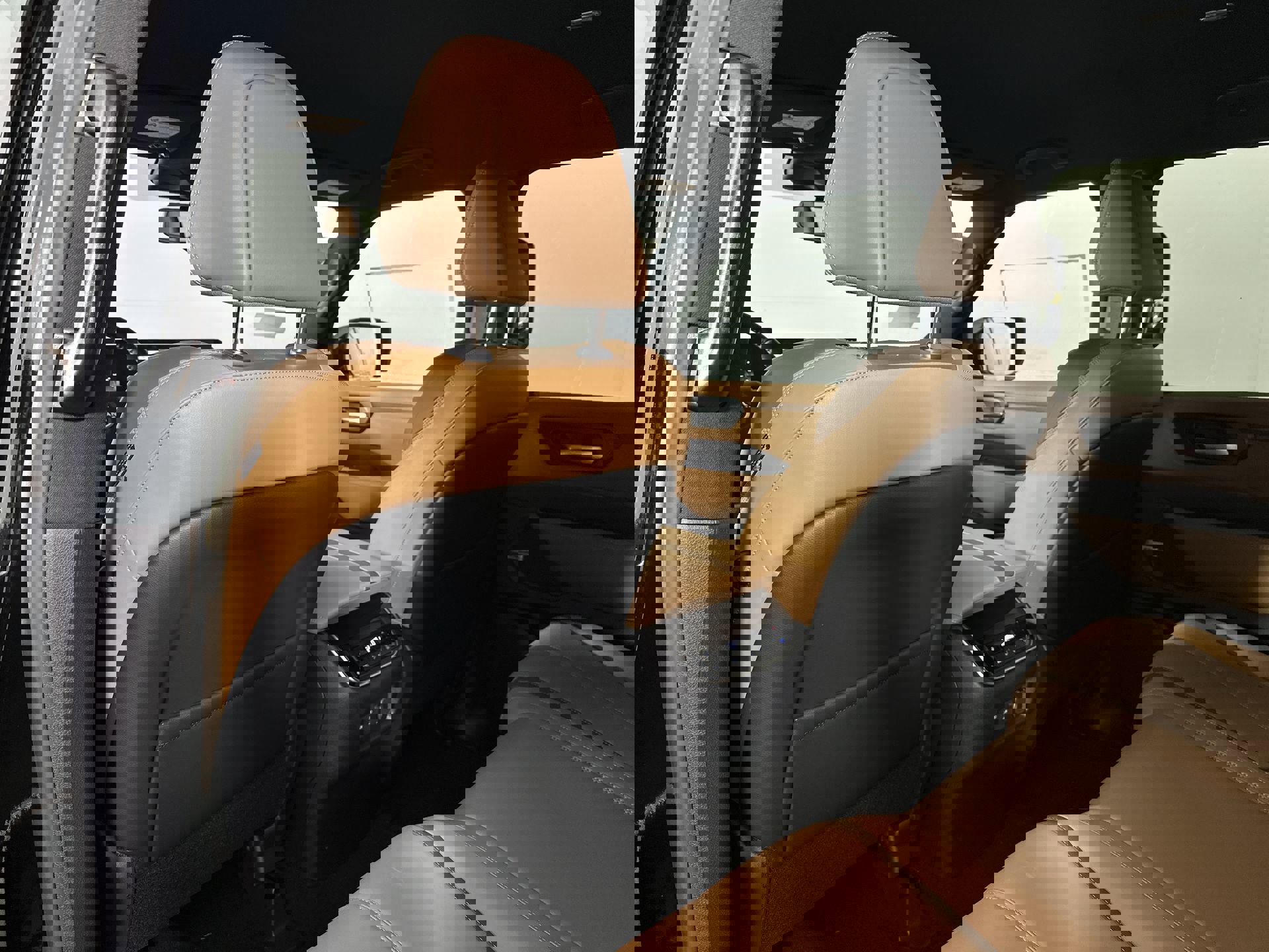 2025 Nissan Armada SL photo 23