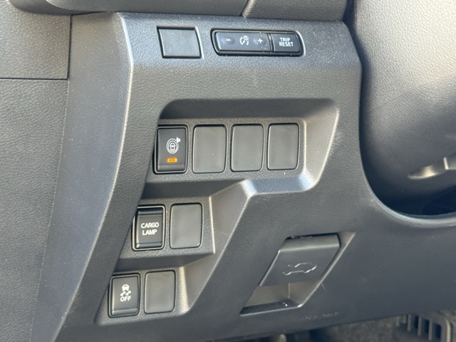2024 Nissan Frontier SV Crew Cab photo 14