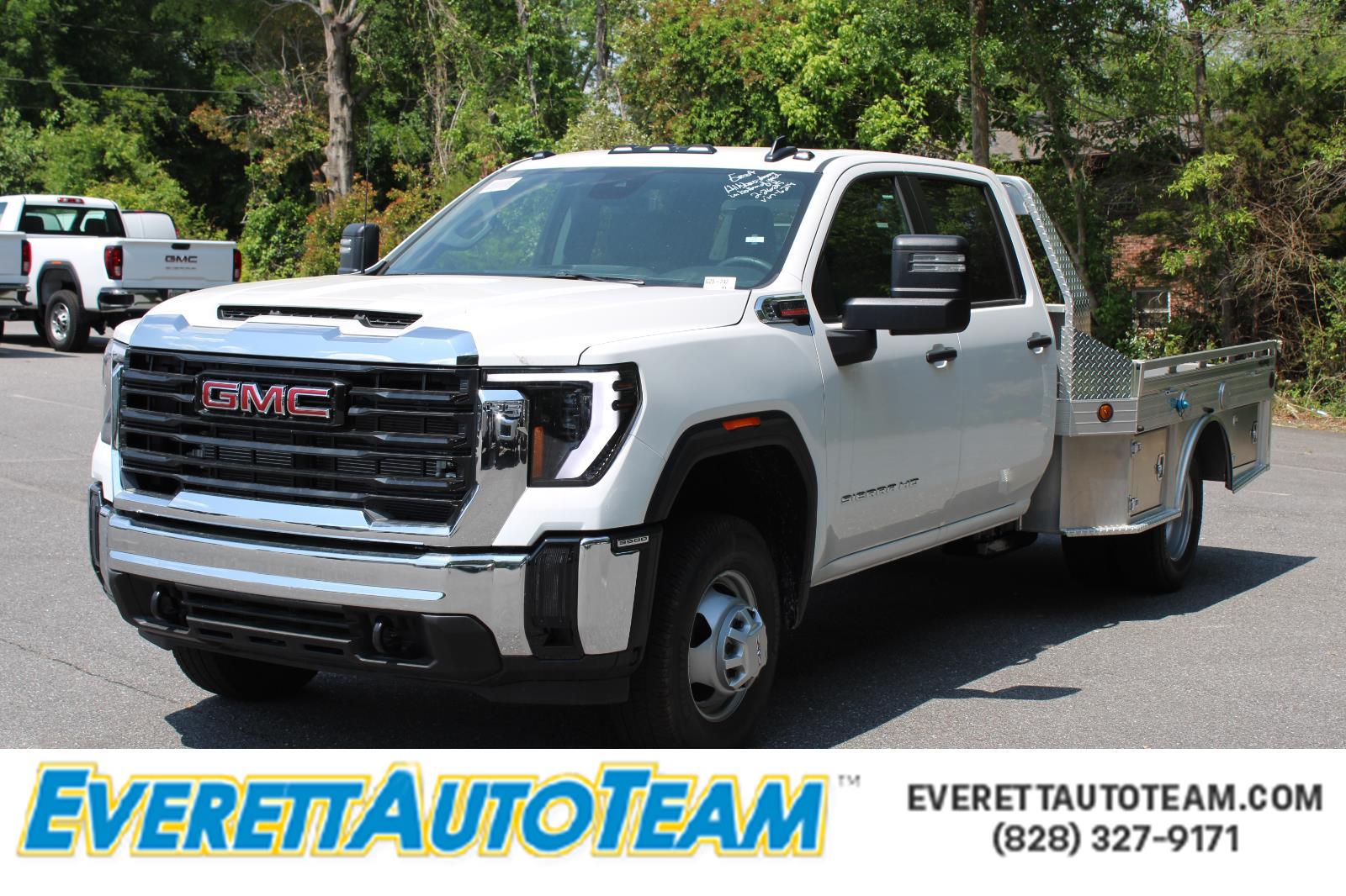 2025 GMC Sierra 3500 Chassis Cab Pro's photo