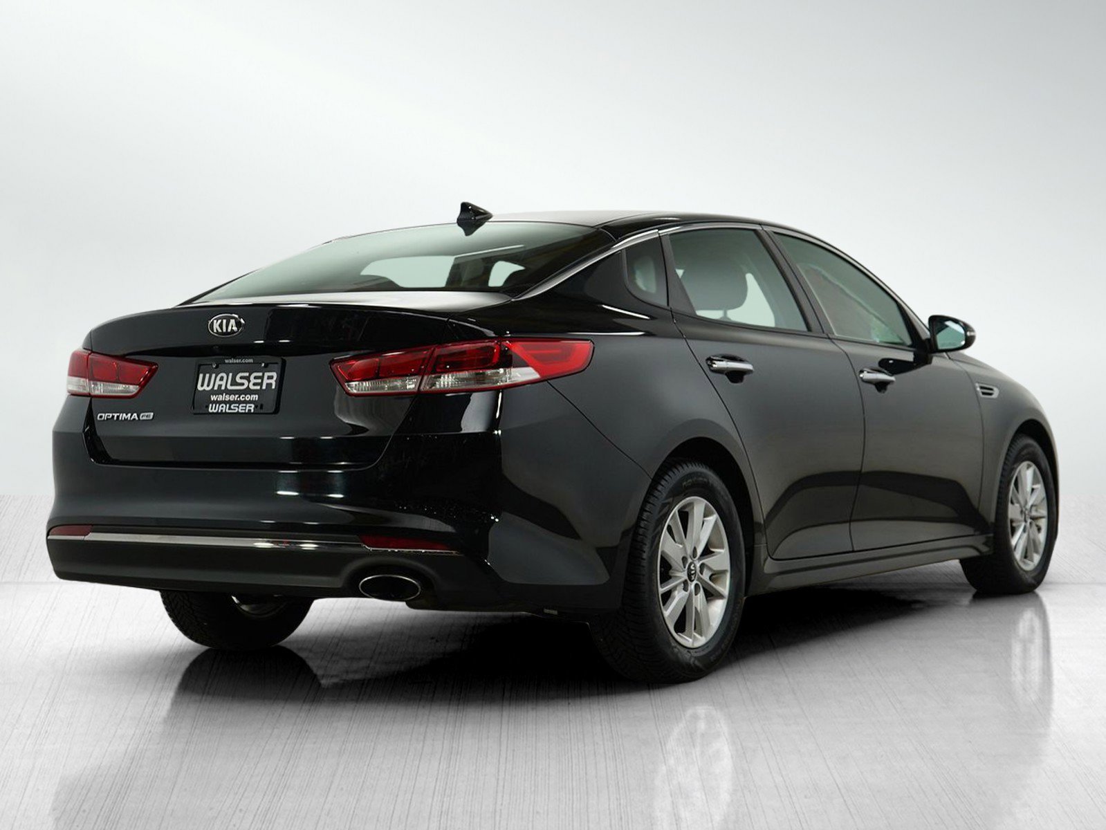 2016 Kia Optima LX photo 3