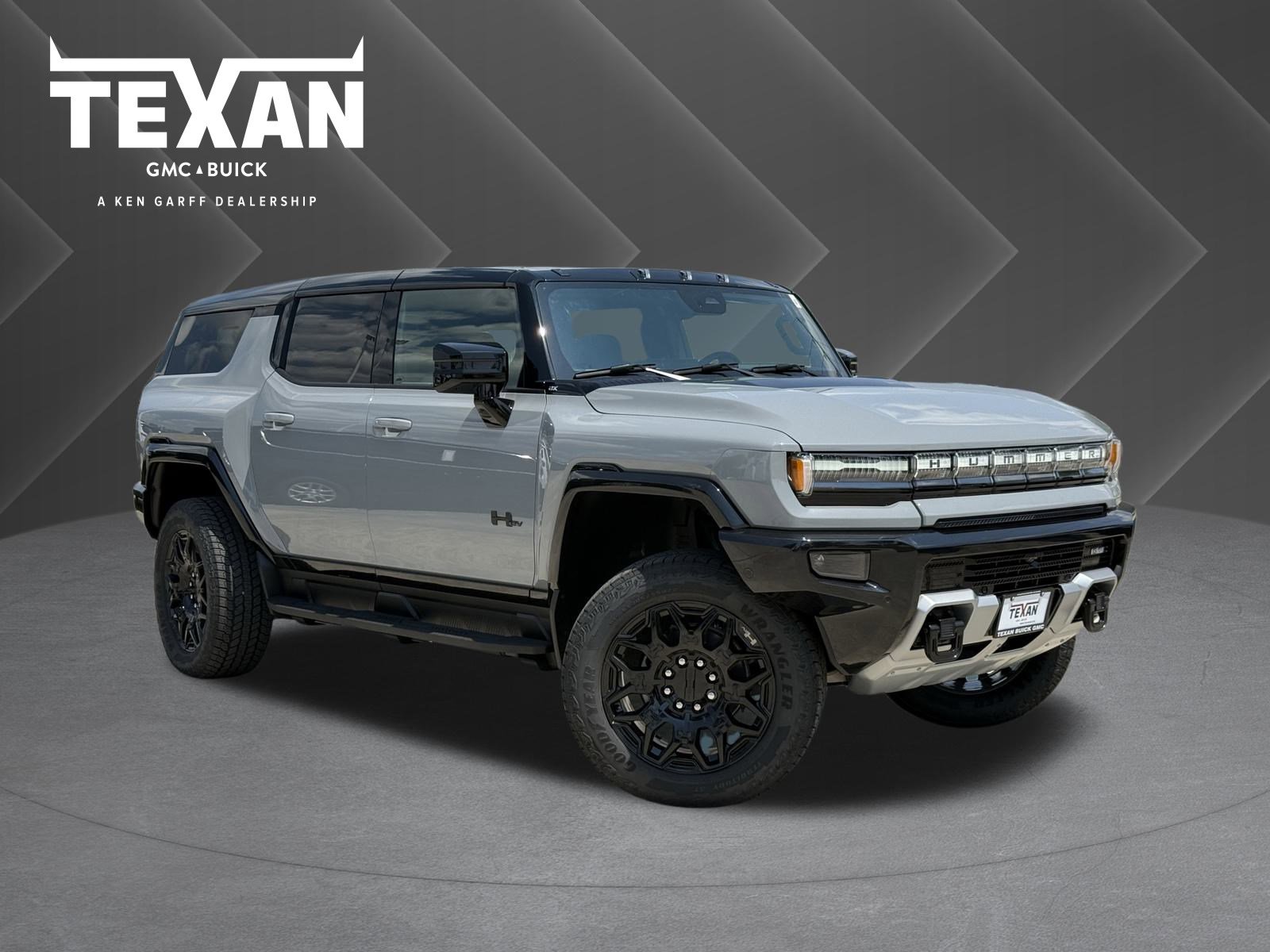 2026 GMC HUMMER EV 2X's photo
